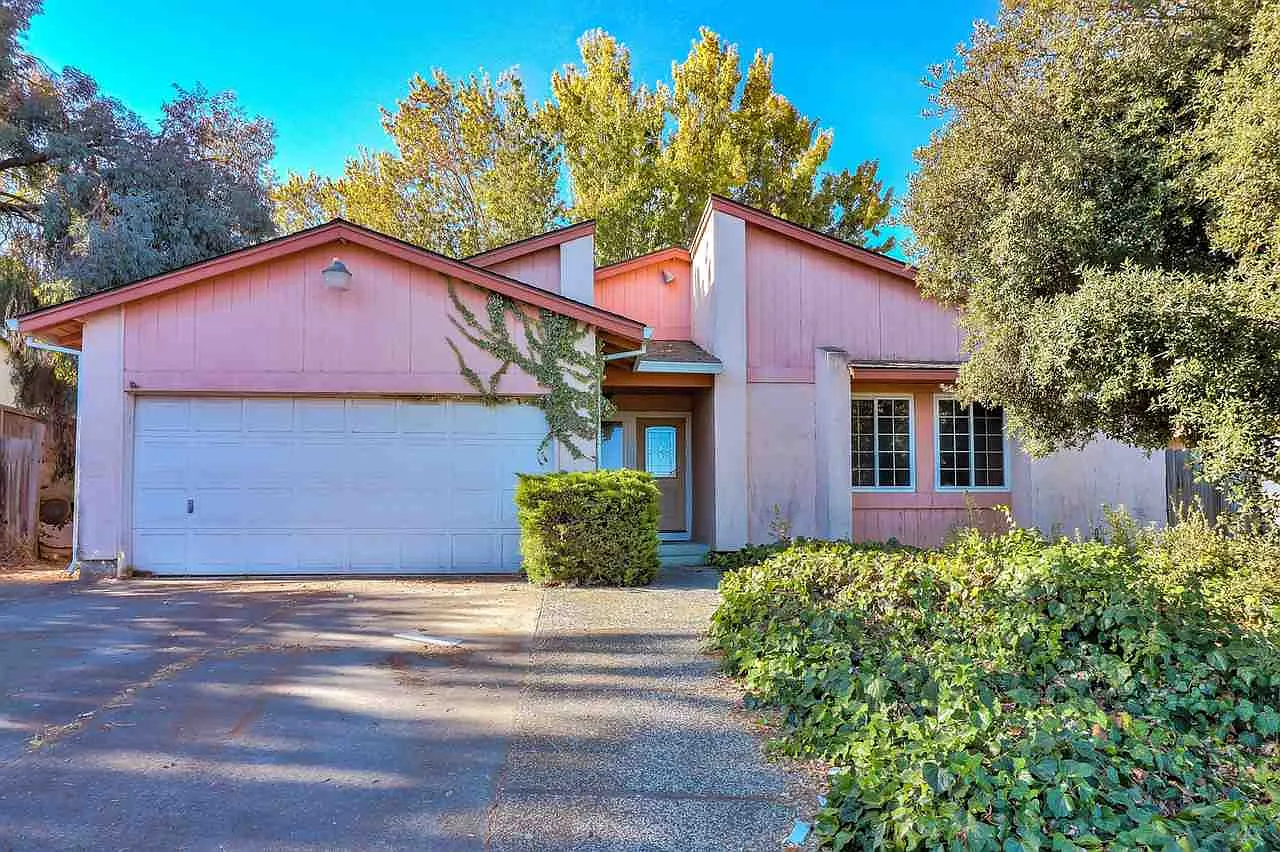 286 Violet Rd photo 1