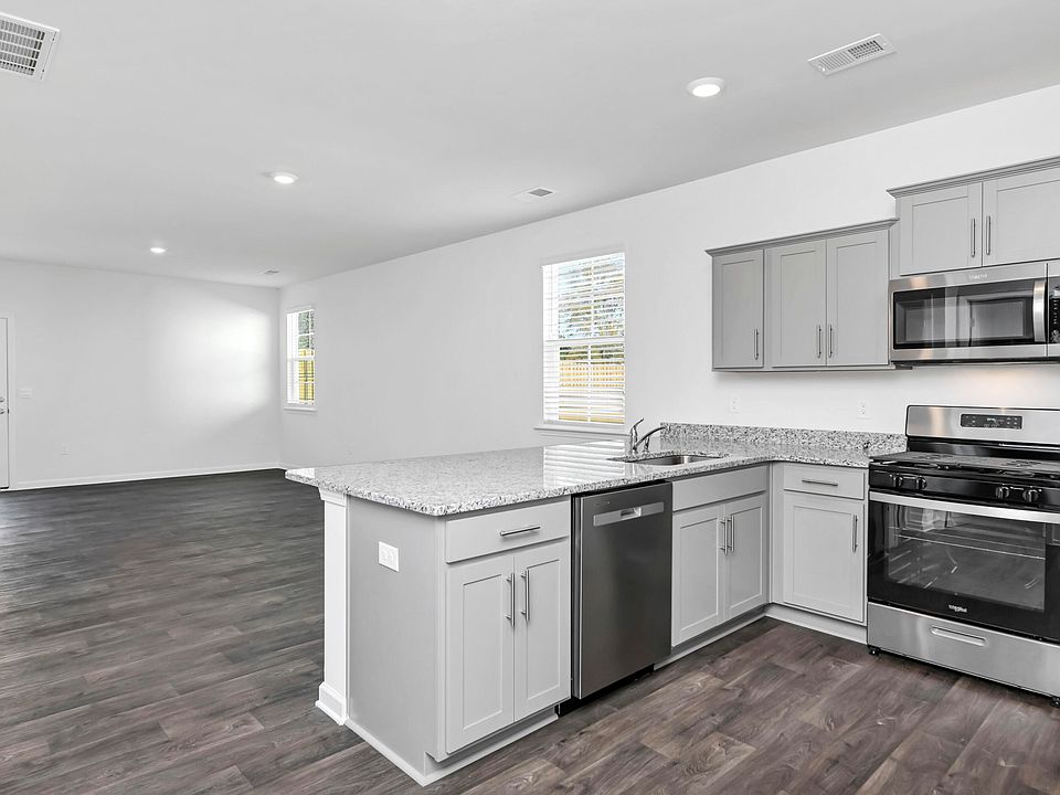 1st image of 102 Kirkwood Ct