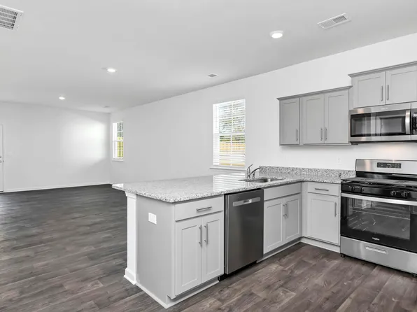 102 Kirkwood Ct, Orangeburg, SC 29118