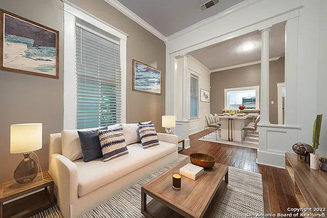 212 McLane St — Photo 4