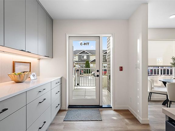 2nd image of 1102 Esquimalt Rd #Townhouse 3