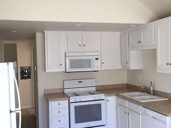3rd image of 1130 Punta Gorda St Spc 28