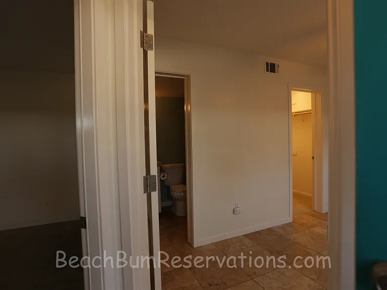 484 Stimson Ave — Photo 5