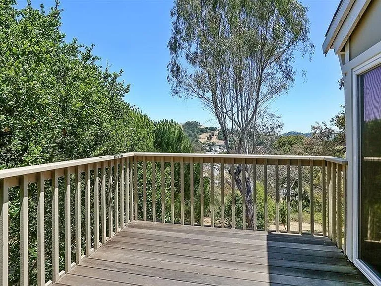 19 Thoreau Cir — Photo 10