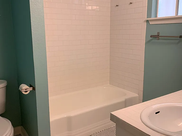 2303 E Side Dr #220 — Photo 10