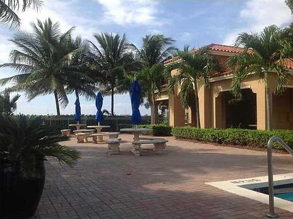 2nd image of 6630 NW 114th Ave APT 1525