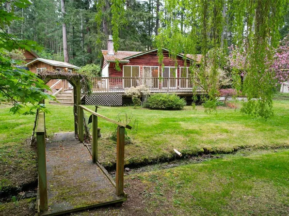 2420 Spring Beach Dr, Nanaimo, BC V0R 1X7