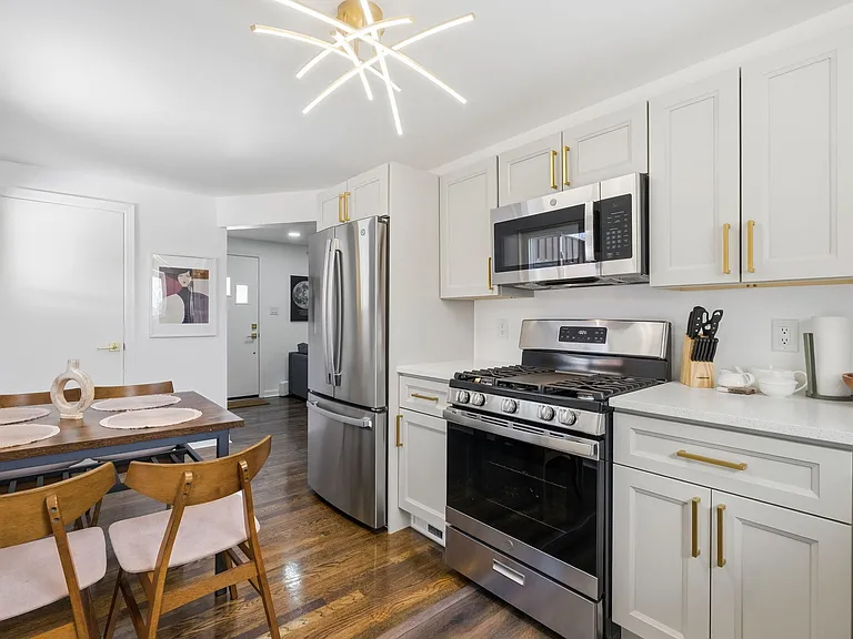 215 McMasters Dr — Photo 15