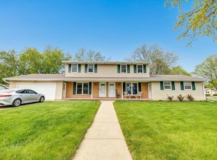 2963 Jauquet Dr, Green Bay, WI 54311