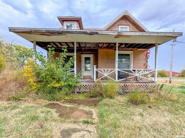 111 S Madison St, Lowpoint, IL 61545