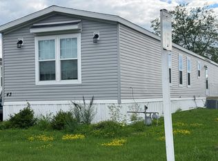 43 Swan Ln, Beecher, IL