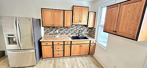 272 Butler St Photo 1