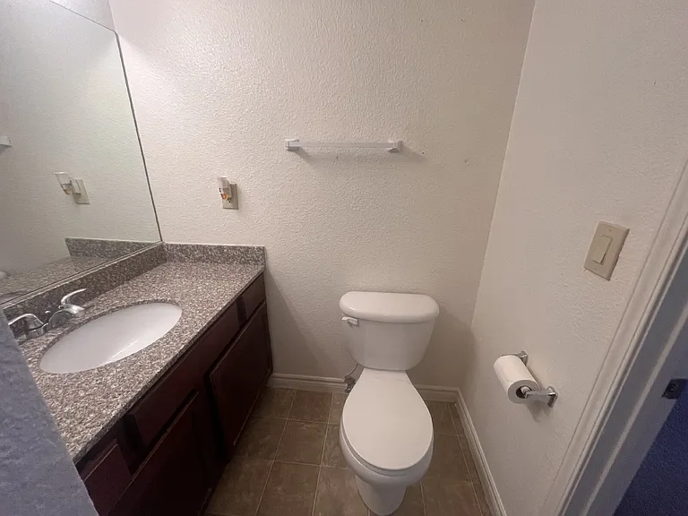 4972 River Glen Dr #178 — Photo 9