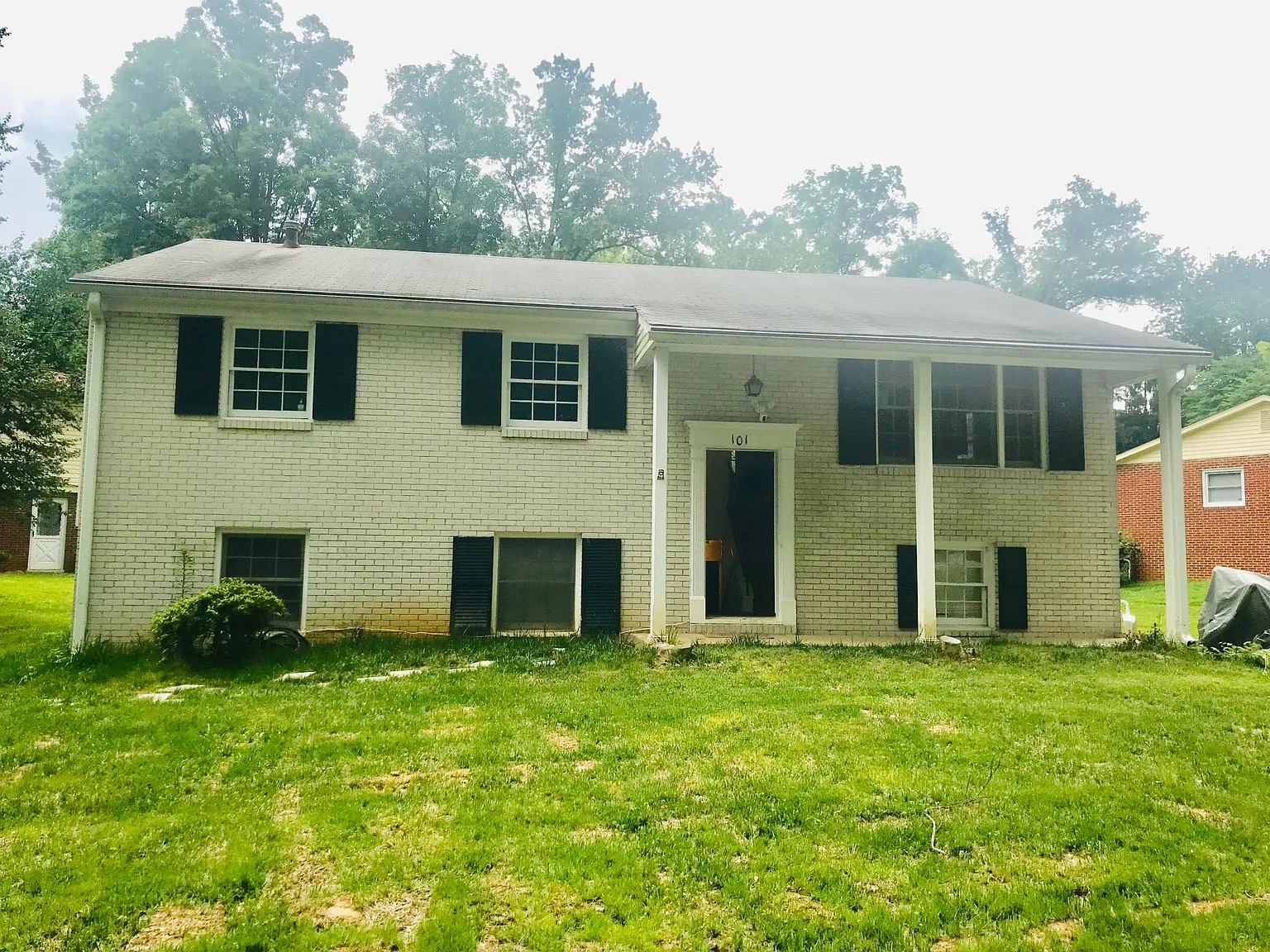 101 E Deer Park Dr photo 1