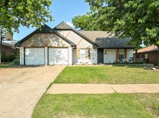 2912 Hardy Dr, Edmond, OK 73013