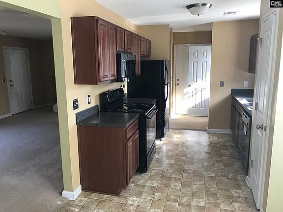 3rd image of 181 Hester Woods Dr