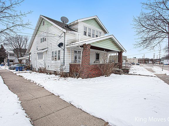 2nd image of 1100 Butterworth St SW
