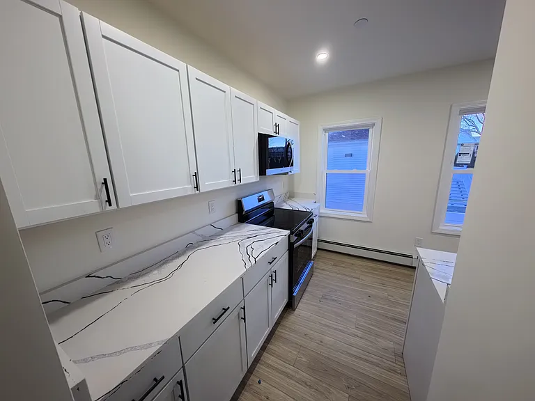 11 Adams St #1 — Photo 3