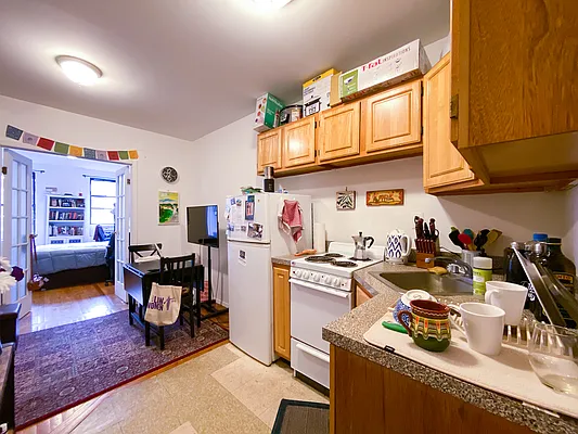 Rented by Compass | media 13