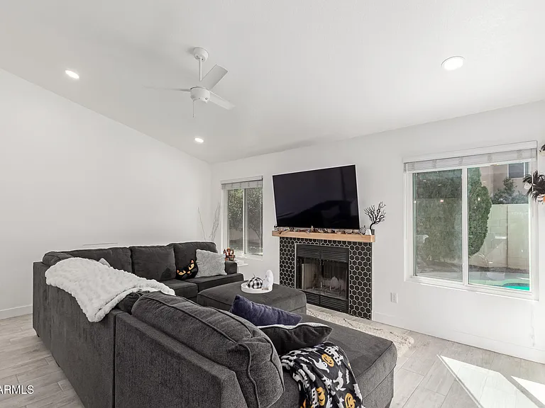 1551 W Ironwood Dr — Photo 12