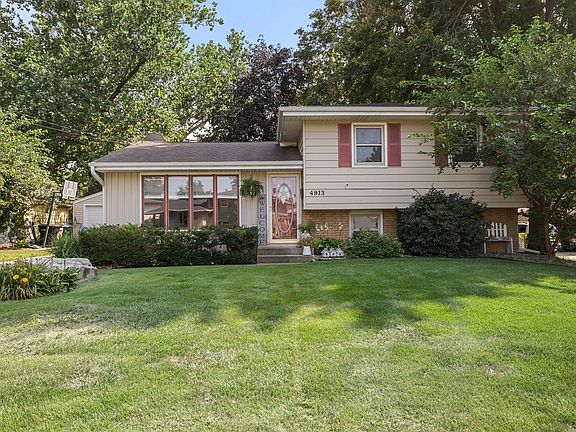 3rd image of 4913 Ash Dr
