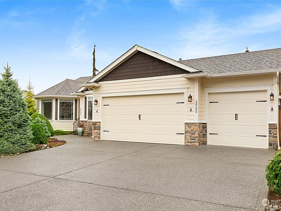 2nd image of 20505 193rd Avenue Ct E