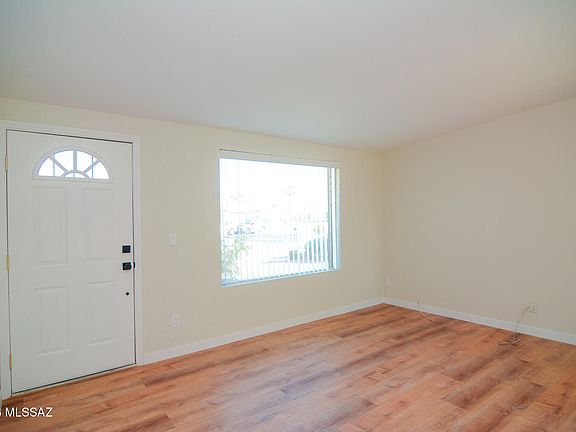 4th image of 3866 W Orangewood Dr