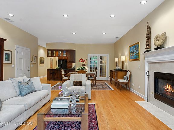 3rd image of 2625 N Ashland Ave APT 2B