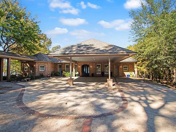 4th image of 15722 Timberhill Dr