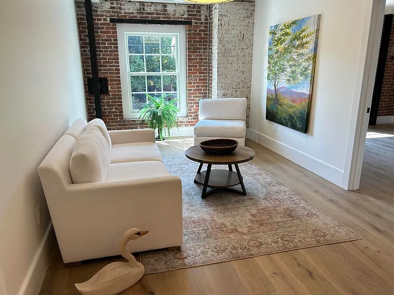 55 Water St #203 — Photo 4