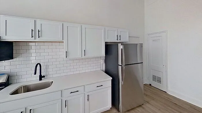 Building Photo - 364 King St #1A