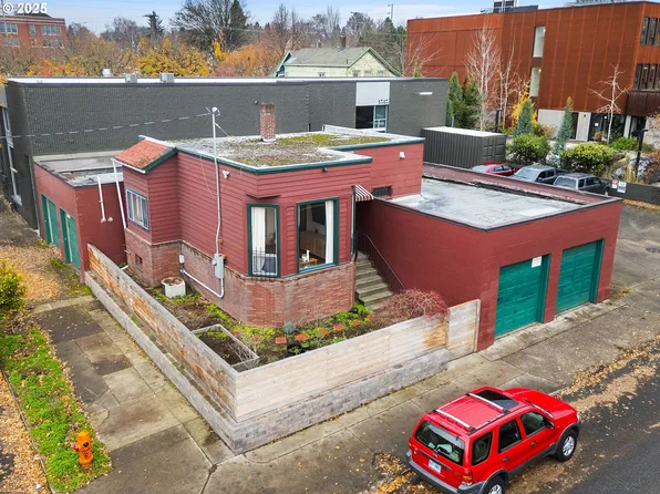 1305 SE Belmont St, Portland, OR 97214