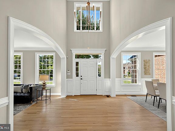 2nd image of 2021 George Washington Rd