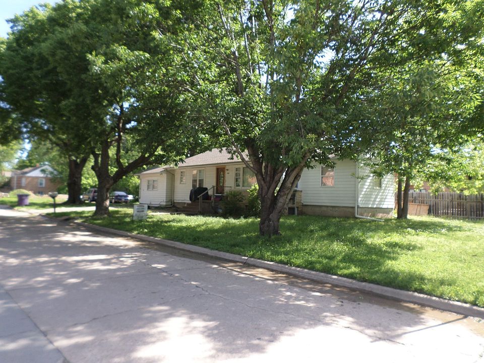 McCollum 1004 Apartments Manhattan, KS Zillow