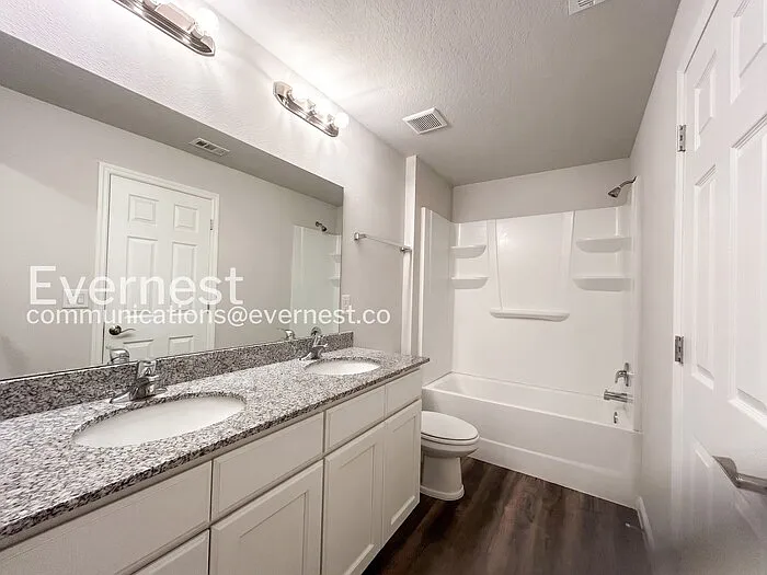 11 Postman Ln — Photo 6