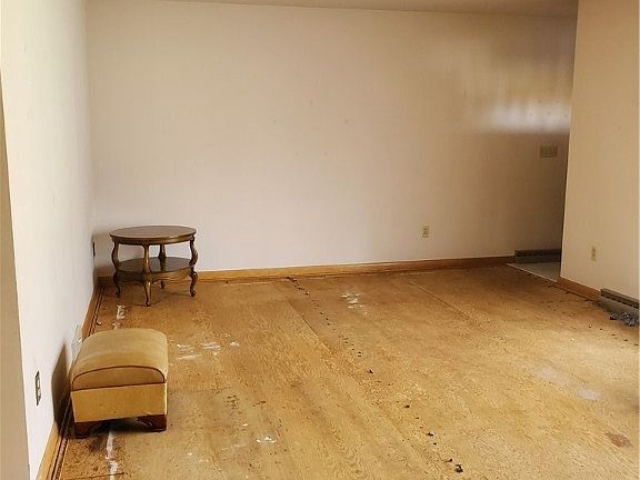 3rd image of 509 E Liberty St