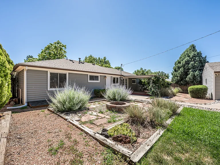 2140 Robin Dr — Photo 47