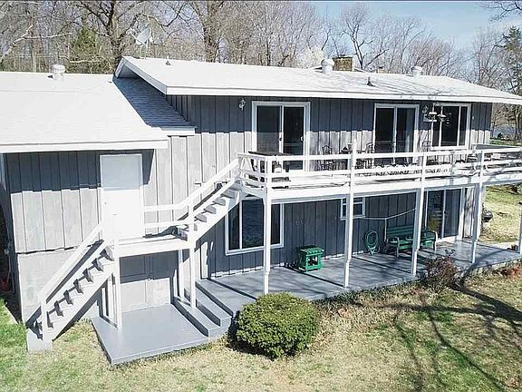 3rd image of 23 W Lakeshore Dr