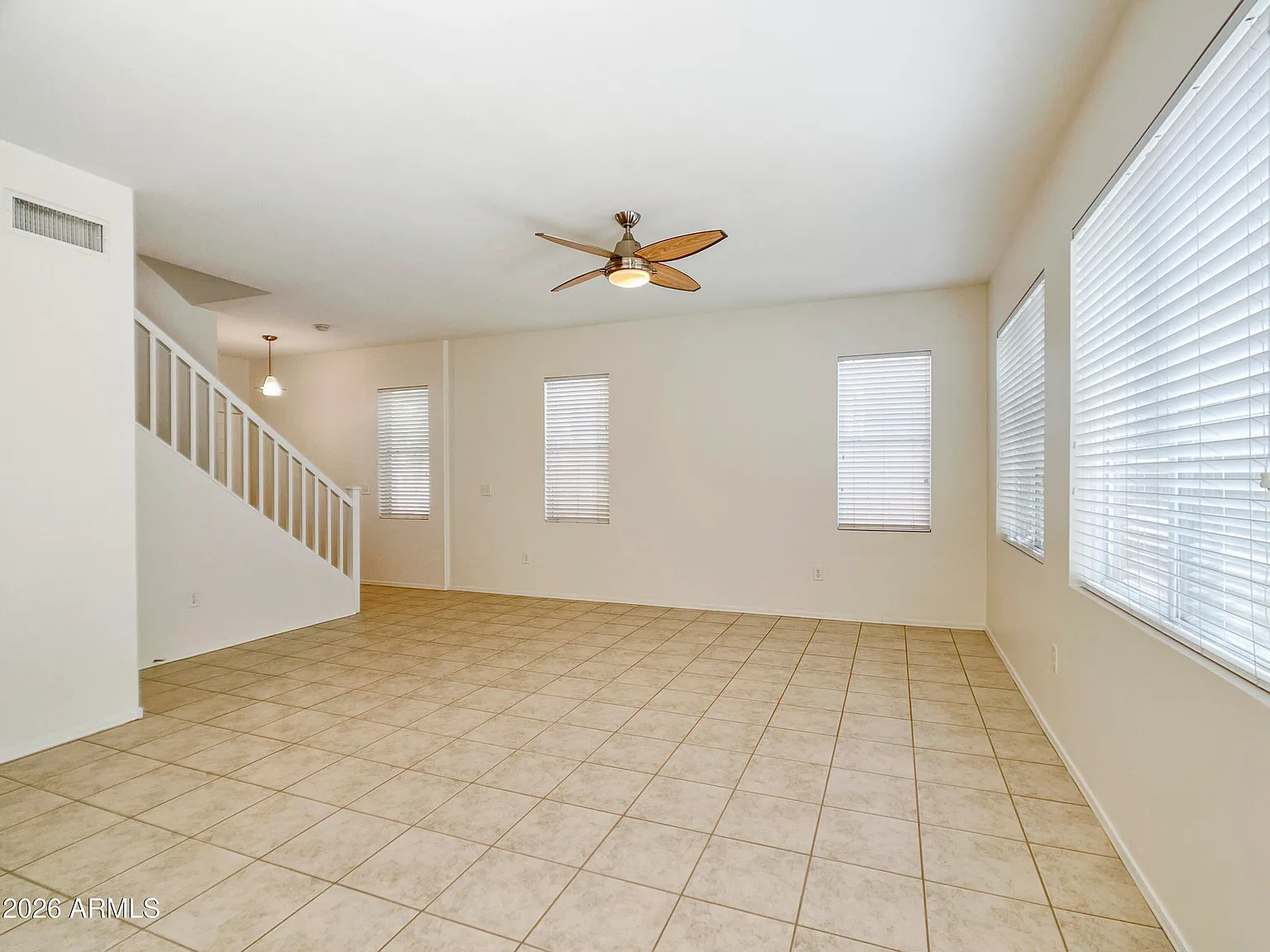 3 bed, 2.5 bath, 1642 sqft, $2,150 — Photo 4