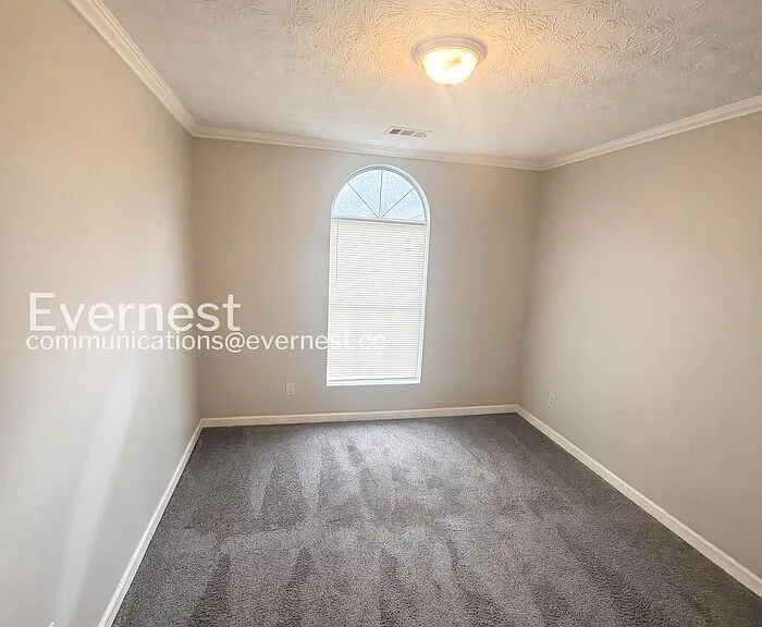 1487 Saint Dunstans Rd — Photo 12