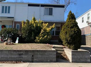 5320 207th St, Oakland Gardens, NY 11364