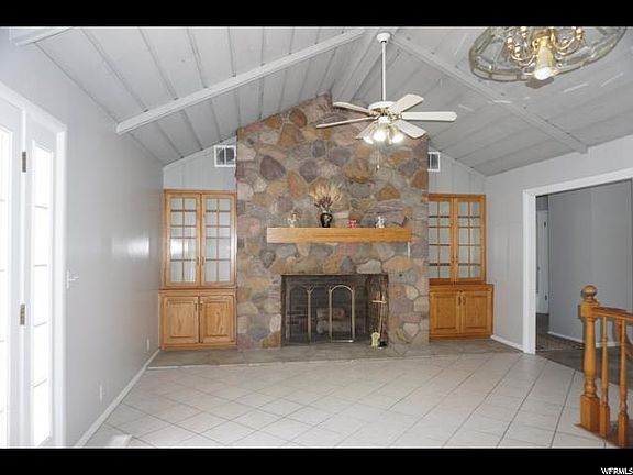 5th image of 1094 E Birchbrook Cir