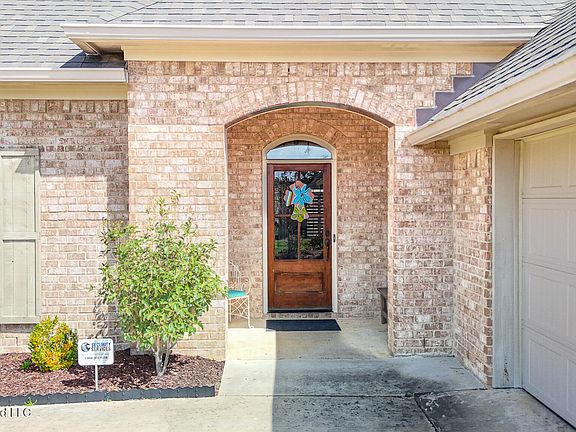 2nd image of 518 Carrington Dr