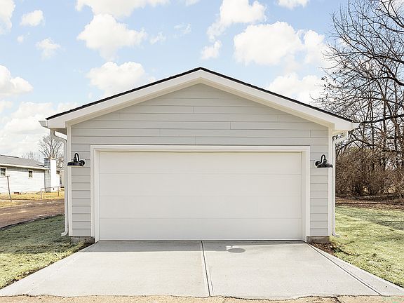 5th image of 1056 W 18th St #Kbwyzu