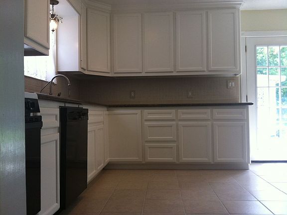 Custom Cabinets and Granite