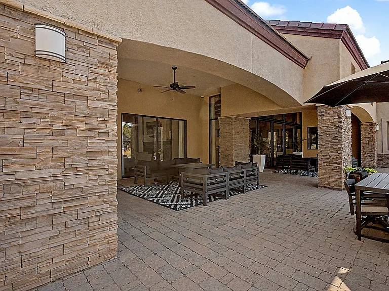 6200 Montano Plaza Dr NW Albuquerque, NM-16