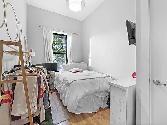 5th image of 249 Himrod St APT 3L