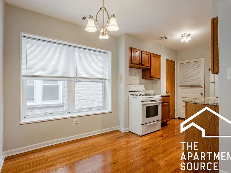 6535 N Mozart St #1F — Photo 3