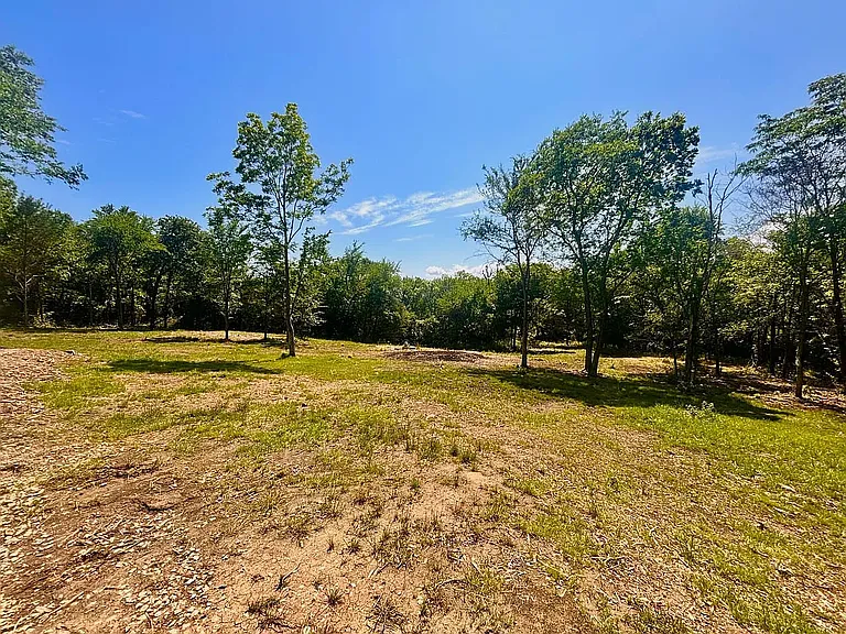 7009 Coley Rd — Photo 2