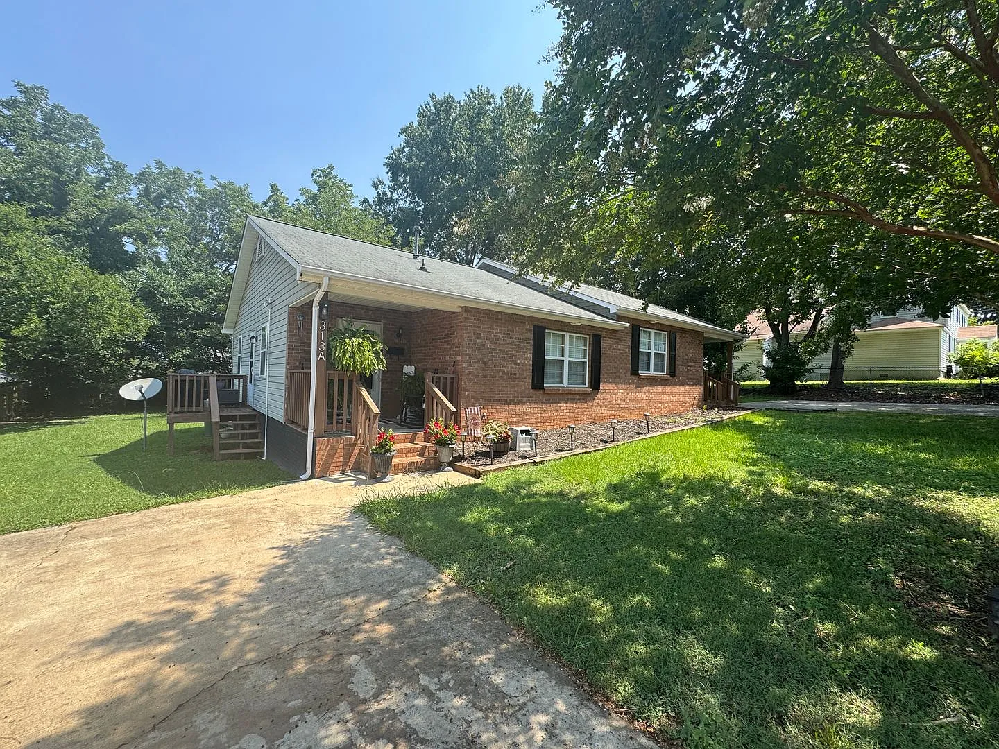 313 E. Washington Ave. Duplex — Photo 1